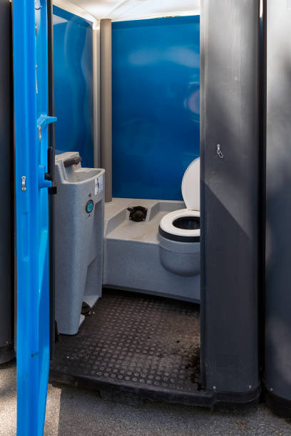 Best Affordable portable toilet rental  in Toluca, IL